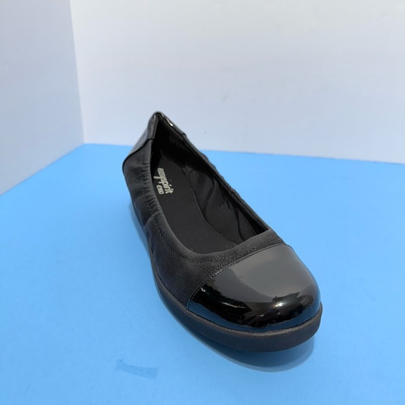 Easy Spirit Black Women's Flats - Picture 4 of 14